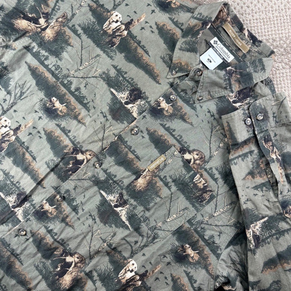 Columbia River Lodge Mens XL Green Corduroy Hunting Dog Print Button Up Shirt